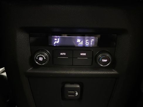 Used 2023 Chevrolet Traverse LT w/ LPO, Floor Liner Package FWD image 34