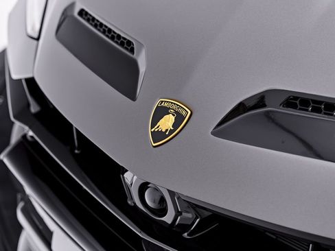 Used 2025 Lamborghini Urus Performante AWD/4WD image 19