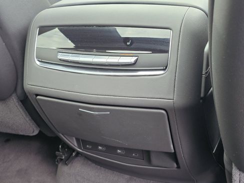 Used 2025 Cadillac Escalade ESV Sport w/ Touring Package image 37