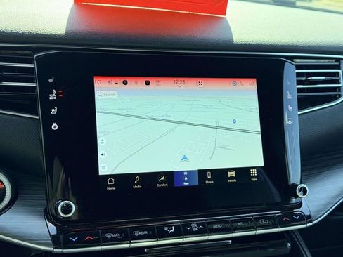 Used 2024 Jeep Wagoneer Series II image 19