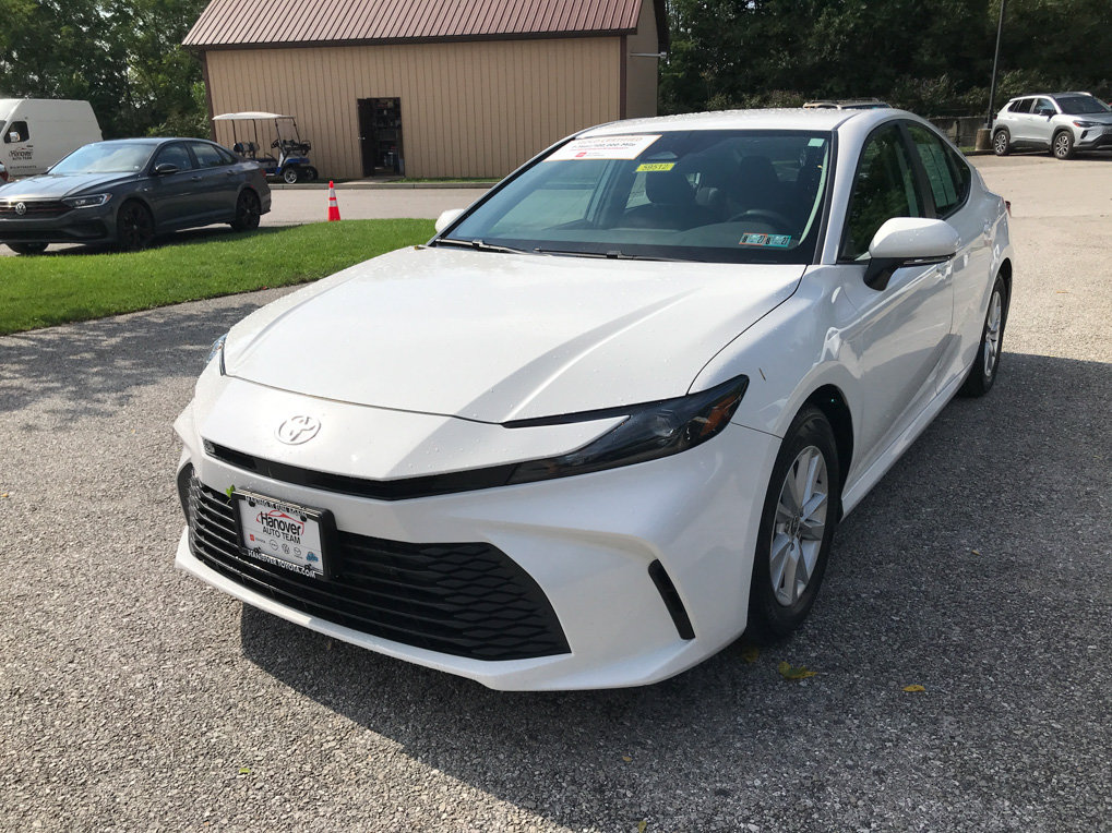 Certified 2025 Toyota Camry LE FWD image 4