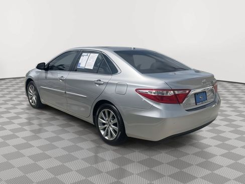 Used 2017 Toyota Camry XLE FWD image 6