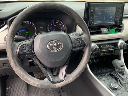 Used 2022 Toyota RAV4 XLE image 15