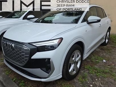 Used 2024 Audi Q4 e-tron Premium Plus w/ Premium Plus