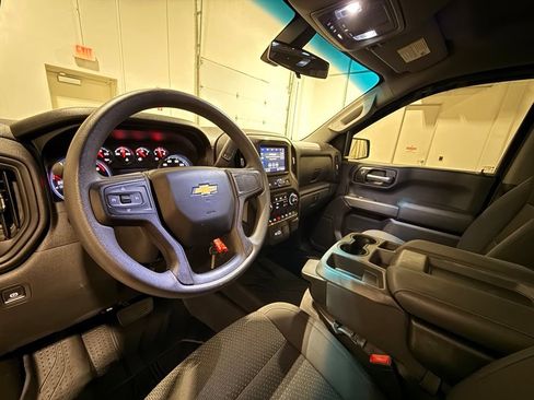 Used 2021 Chevrolet Silverado 1500 Custom RWD image 17