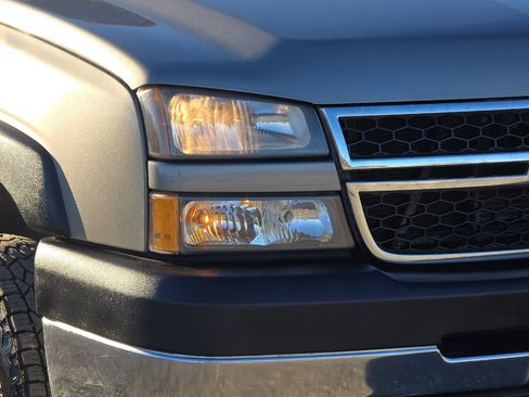 Used 2006 Chevrolet Silverado 3500 W/T w/ Skid Plate Package image 36