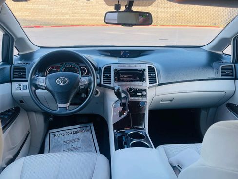 Used 2011 Toyota Venza AWD image 11