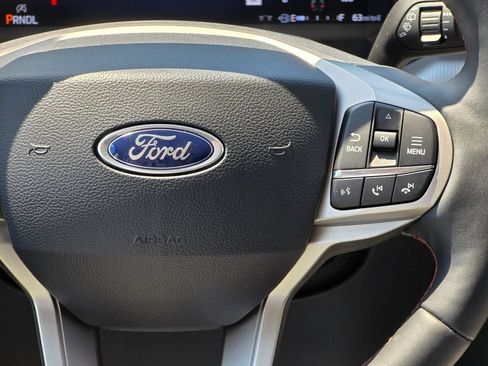 Used 2026 Ford Explorer Active w/ Active Comfort Package AWD/4WD image 16