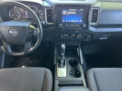 Used 2024 Nissan Frontier SV w/ SV Convenience Package RWD image 4