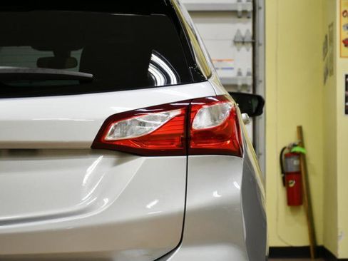 Used 2019 Chevrolet Equinox LS w/ LS Convenience Package image 15