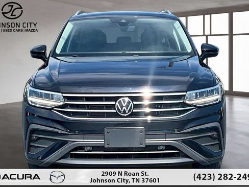 Used 2022 Volkswagen Tiguan SE AWD/4WD image 3