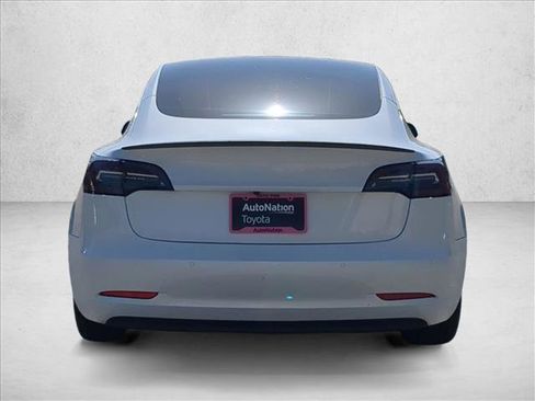 Used 2022 Tesla Model 3 Performance image 7