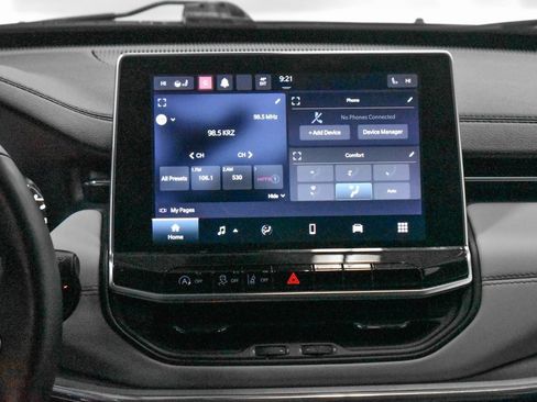 Used 2022 Jeep Compass Limited image 14