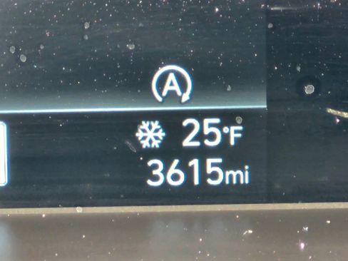 Certified 2025 Hyundai Elantra SE image 29