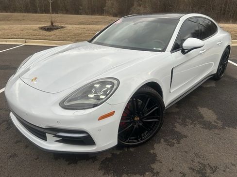 Used 2018 Porsche Panamera 4 image 20