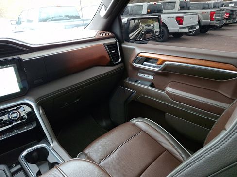 Used 2023 GMC Sierra 1500 Denali w/ Denali Reserve Package image 16