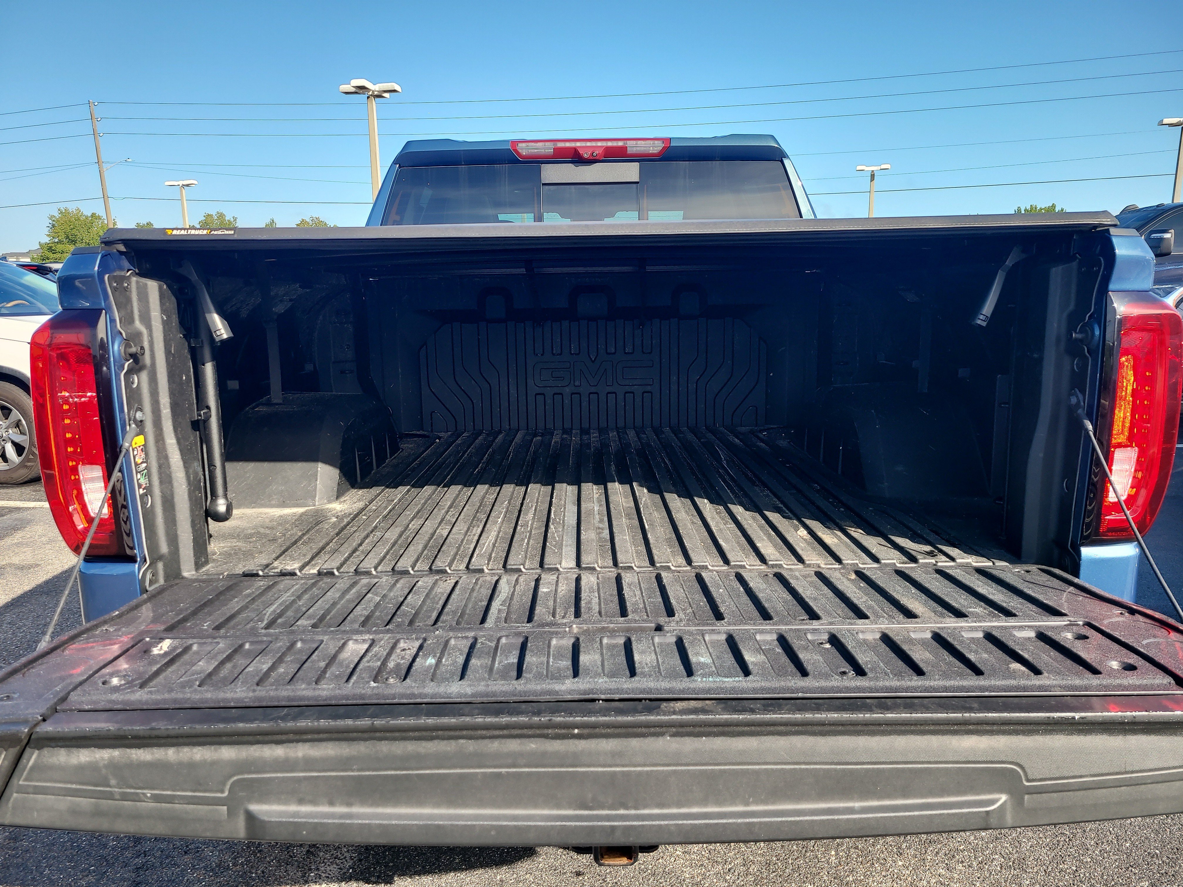 Used 2025 GMC Sierra 1500 Denali AWD/4WD image 8