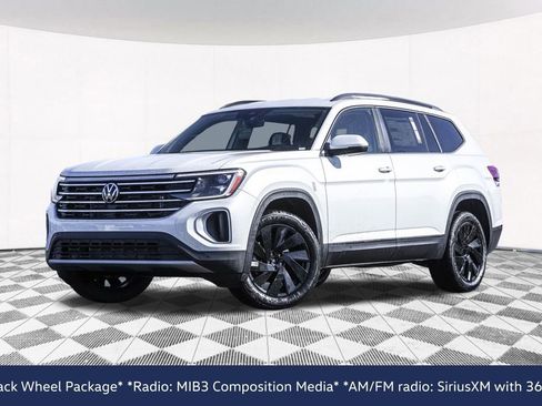 New 2026 Volkswagen Atlas SE image 2