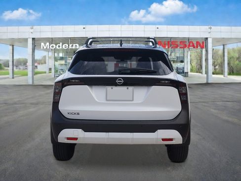 New 2026 Nissan Kicks SV w/ Cold Weather Package FWD image 4