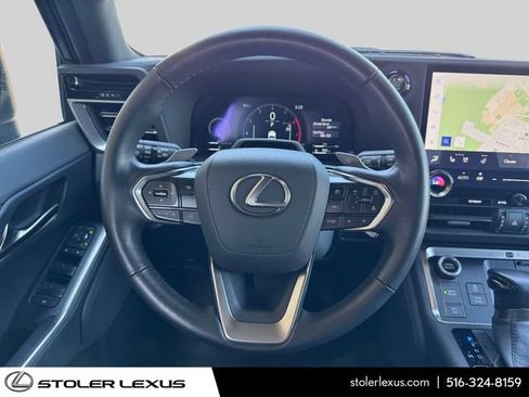 Used 2025 Lexus GX 550 w/ Accessory Package (2T) AWD/4WD image 22