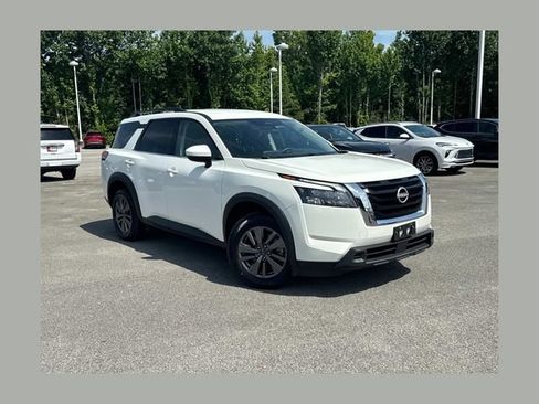 Used 2025 Nissan Pathfinder SV AWD/4WD image 1