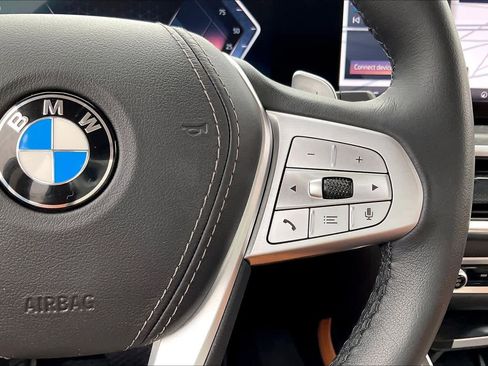 Used 2025 BMW X7 xDrive40i w/ Premium Package image 28