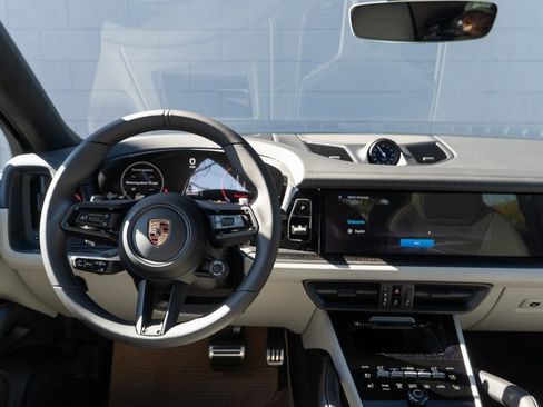 New 2026 Porsche Cayenne GTS image 22
