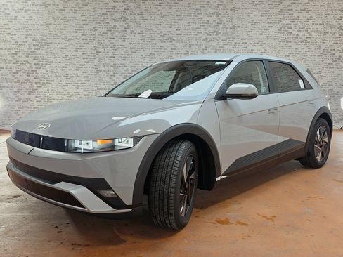 New 2026 Hyundai Ioniq 5 SEL image 3