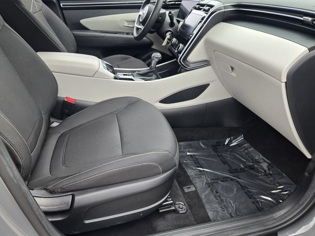 Certified 2024 Hyundai Tucson SE FWD image 16