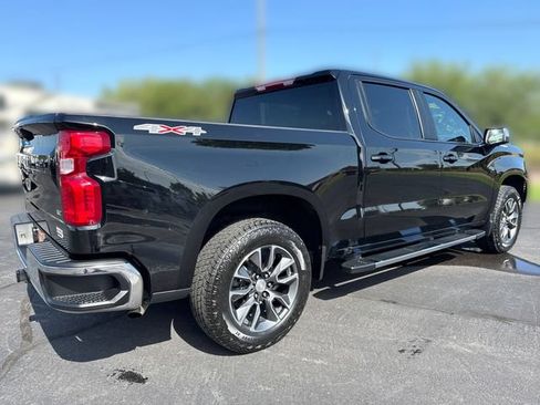 Used 2023 Chevrolet Silverado 1500 LT AWD/4WD image 5
