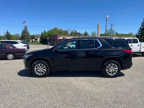 Used 2019 Chevrolet Traverse LT FWD image 2
