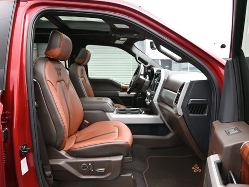 Used 2022 Ford F250 King Ranch w/ King Ranch Ultimate Package AWD/4WD image 13