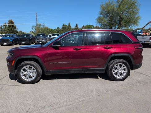 Used 2023 Jeep Grand Cherokee Limited w/ Luxury Tech Group II AWD/4WD image 5