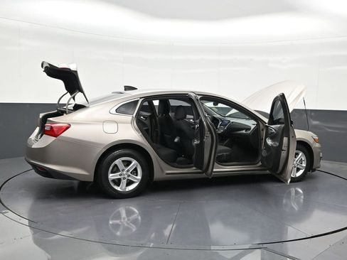 Used 2022 Chevrolet Malibu LS FWD image 36
