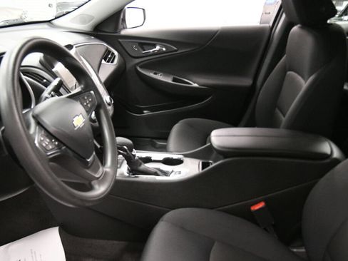 Used 2024 Chevrolet Malibu LT FWD image 18