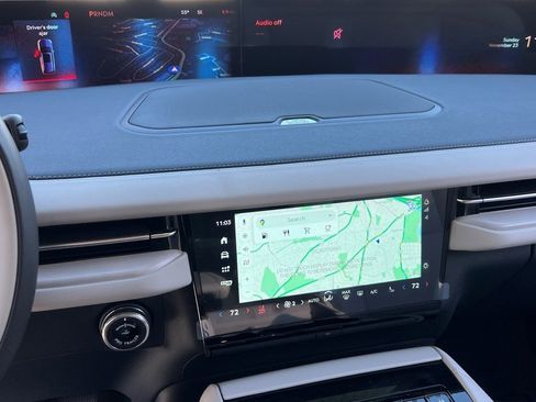 New 2025 Lincoln Navigator Reserve image 18