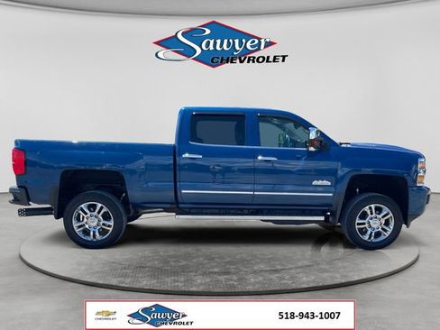 Used 2019 Chevrolet Silverado 2500 High Country w/ Duramax Plus Package AWD/4WD image 6
