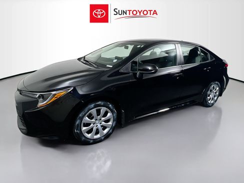 Used 2026 Toyota Corolla LE FWD image 9