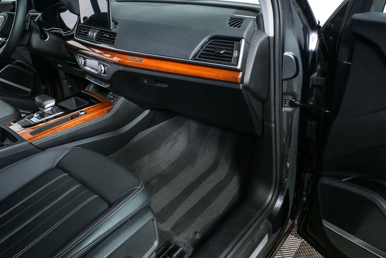 Used 2023 Audi Q5 2.0T Premium Plus AWD/4WD image 25