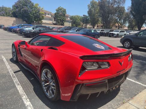 Used 2015 Chevrolet Corvette Z06 w/ 3LZ Preferred Equipment Group RWD image 4