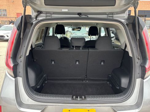 Used 2024 Kia Soul LX w/ Option Group 015 FWD image 29
