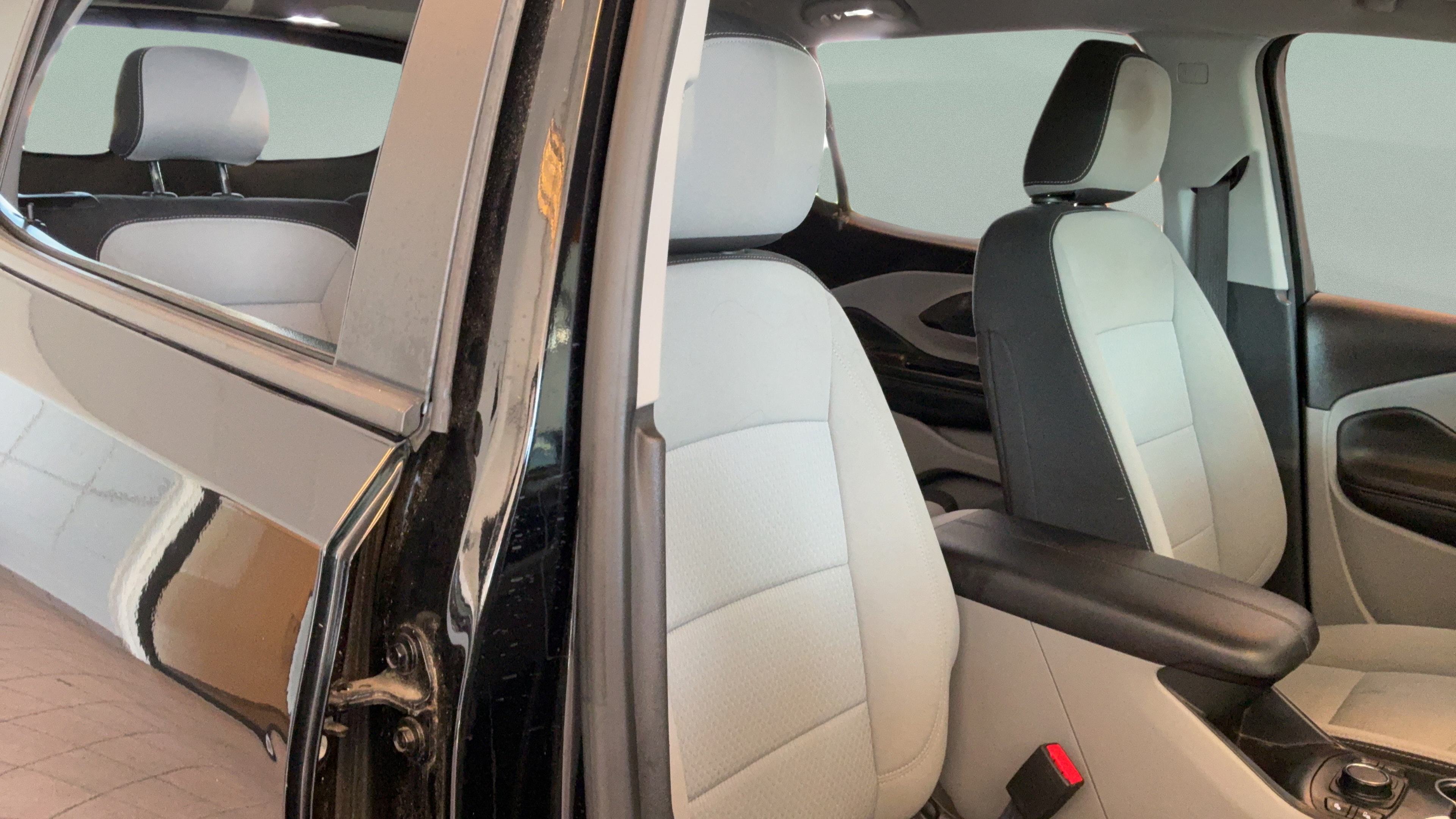 Used 2022 GMC Terrain SLE w/ Driver Convenience Package FWD image 32