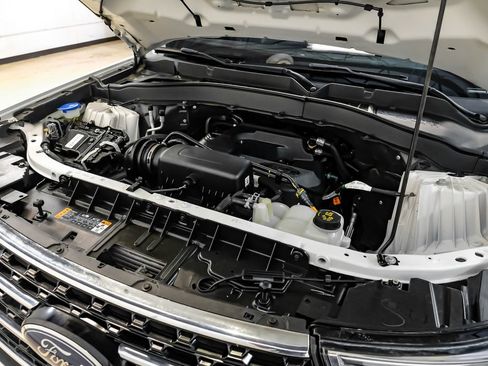 Used 2020 Ford Explorer XLT w/ Equipment Group 202A RWD image 64