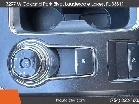 Used 2017 Ford Fusion SE FWD image 50