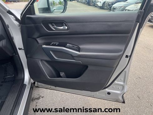 Certified 2023 Nissan Pathfinder SL w/ SL Premium Package AWD/4WD image 28