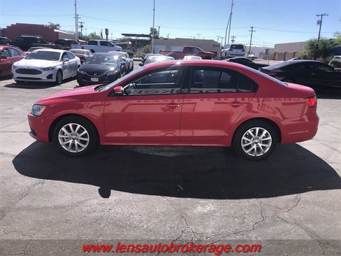 Used 2012 Volkswagen Jetta SE FWD image 5
