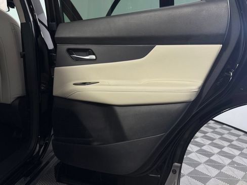 Used 2025 Nissan Murano SV AWD/4WD image 29