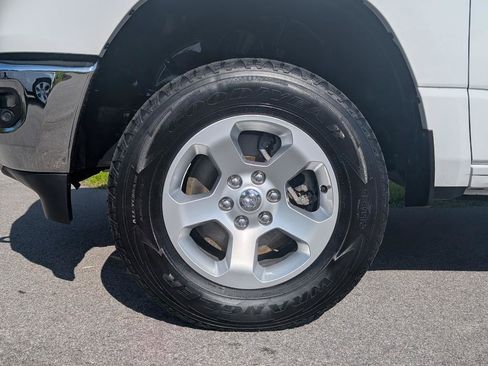 Used 2019 RAM 1500 Big Horn AWD/4WD image 28