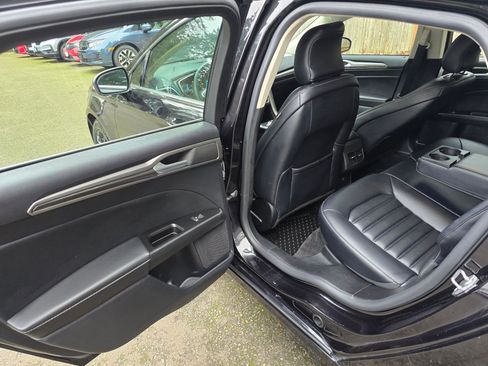 Used 2019 Ford Fusion SEL image 15