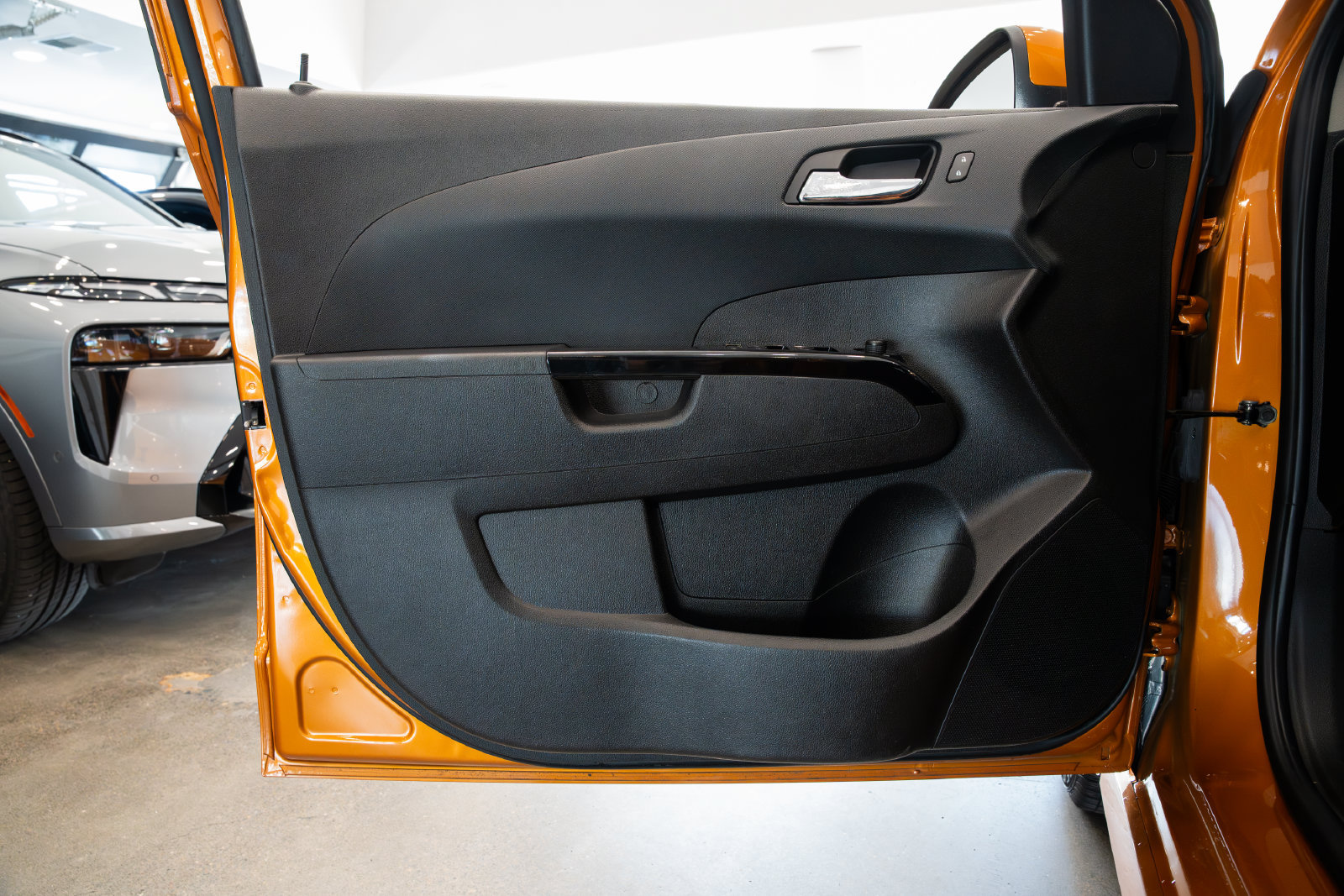 Used 2017 Chevrolet Sonic LT FWD image 14